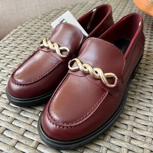 Tommy Hilfiger Monogram Chain Detail Chunky Leather Loafer - Deep Rouge